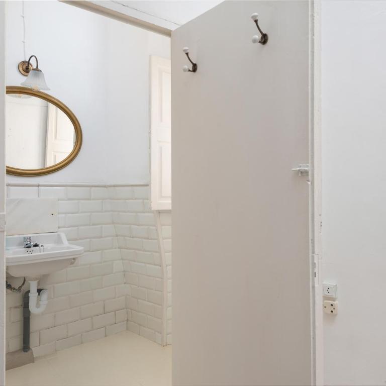 Hostal Pons - Doppelzimmer mit eigenem Bad - 3