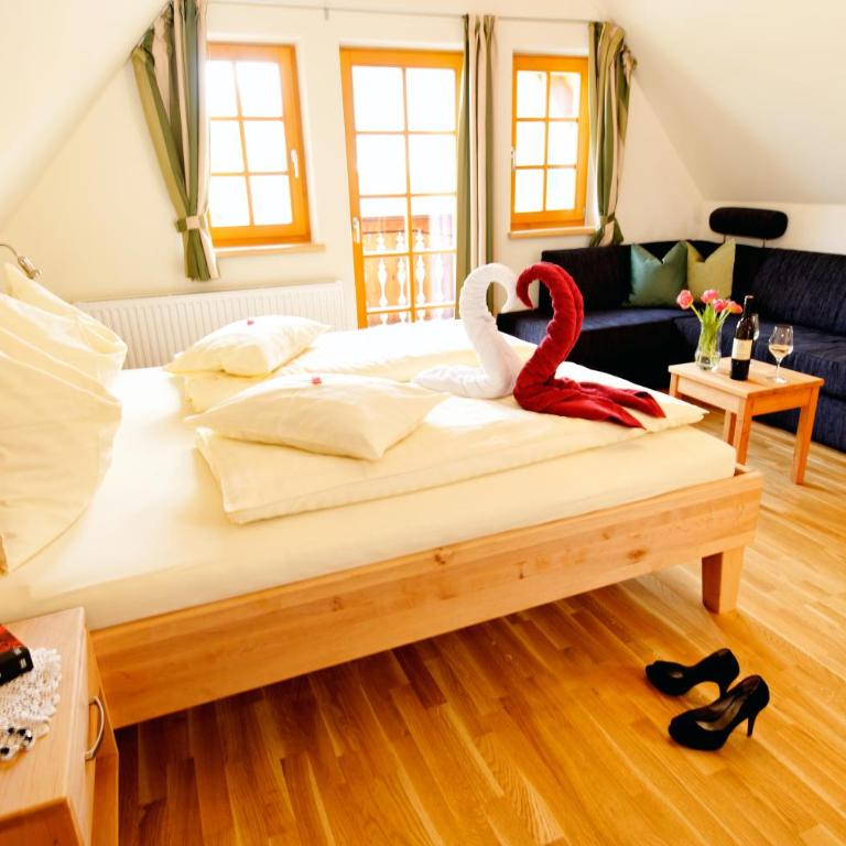 Weingut Winzerzimmer Rothschädl - Deluxe Doppelzimmer mit Balkon - 8
