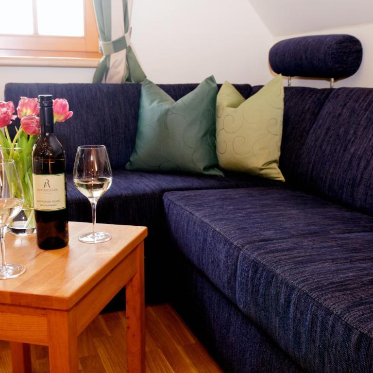 Weingut Winzerzimmer Rothschädl - Deluxe Doppelzimmer mit Balkon - 4