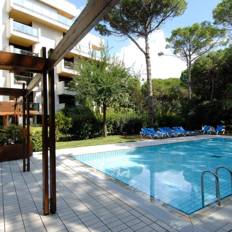 Residence Annamaria - Appartamento con 2 Camere da Letto e Balcone - 11