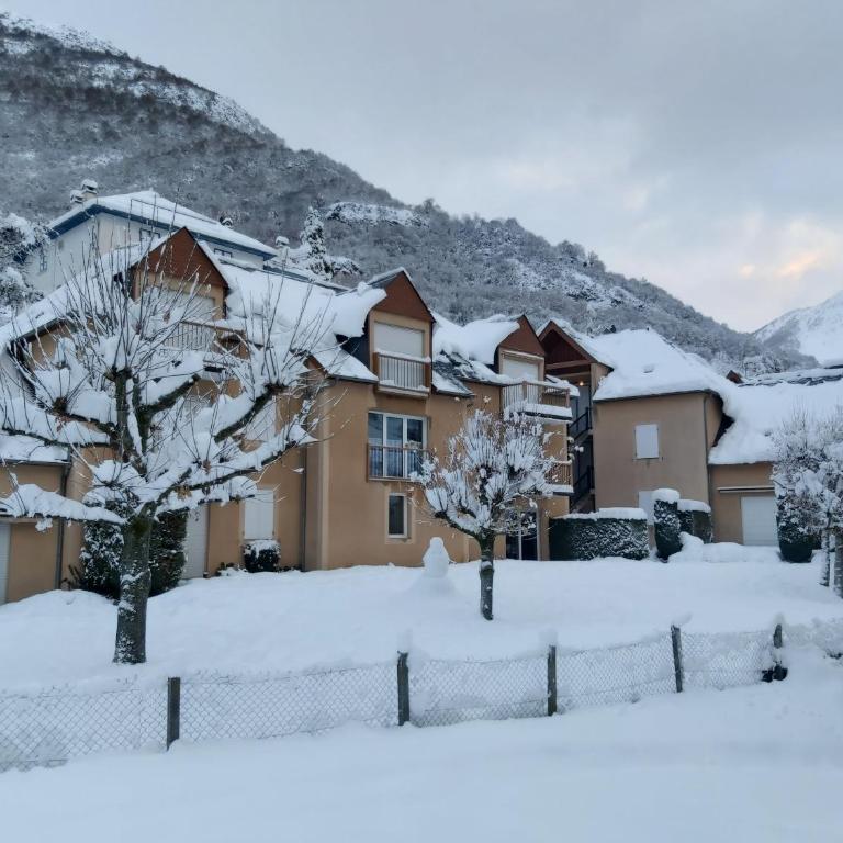 Appartement 2pers, superbe vue montagne, exposé sud, Résidence très calme, parking, 5mns à pied du centre - Appartement 1 Chambre - 33