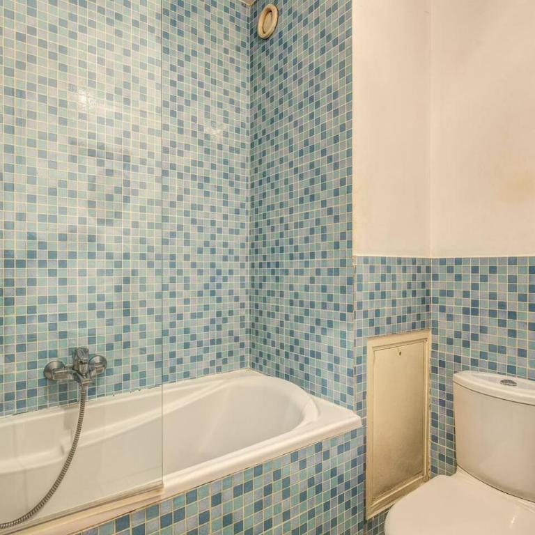 Rue Saint-Maur 1-Bed Studio Balcony and View - Appartement - 22