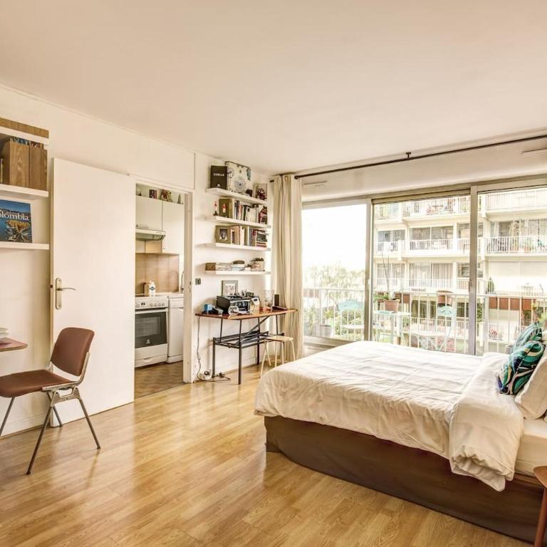 Rue Saint-Maur 1-Bed Studio Balcony and View - Appartement - 1