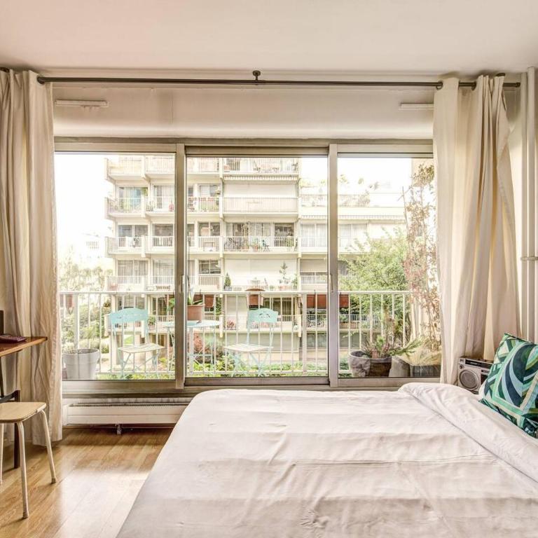 Rue Saint-Maur 1-Bed Studio Balcony and View - Appartement - 13