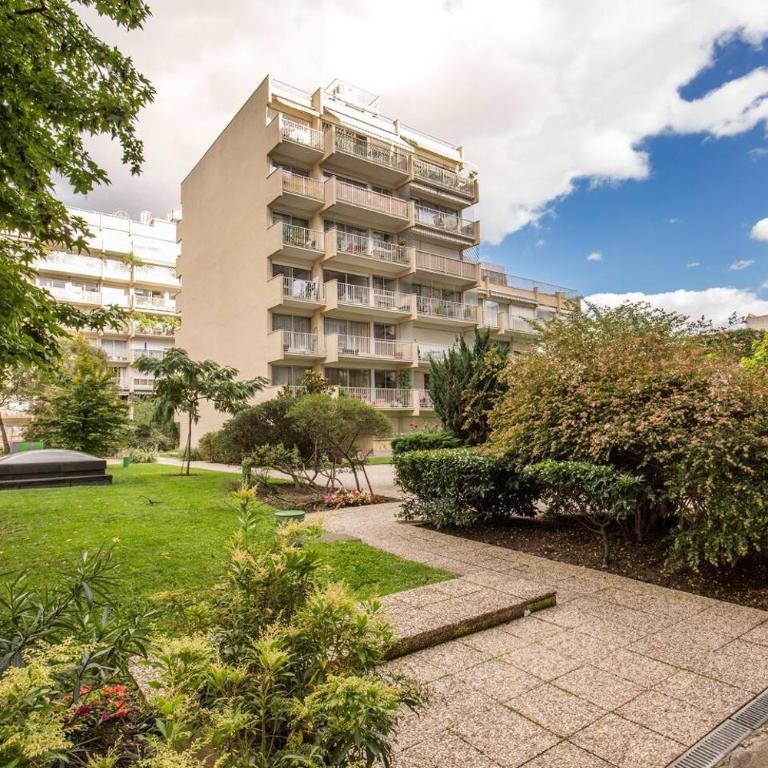 Rue Saint-Maur 1-Bed Studio Balcony and View - Appartement - 29