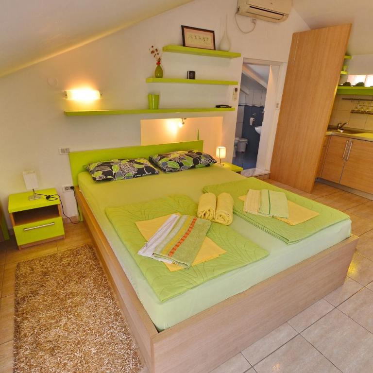 Palma Apartments - Studio with Balcony and Sea View (3 Adults) - 9