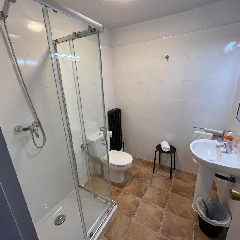 Hostal ARS - Zweibettzimmer mit eigenem Bad - 3