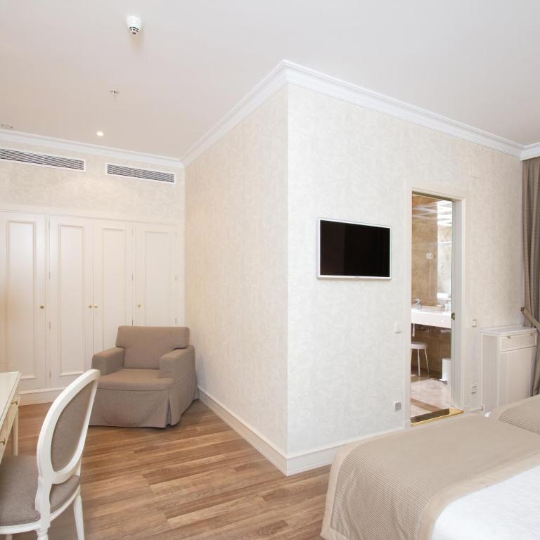 Hotel Atlántico - Deluxe Double or Twin Room - 10