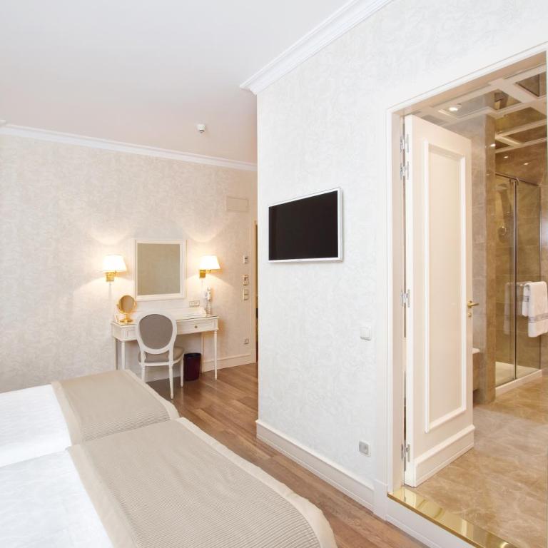 Hotel Atlántico - Superior Double or Twin Room - 4