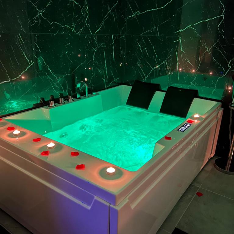 Real suite spa - King Room with Spa Bath - 2