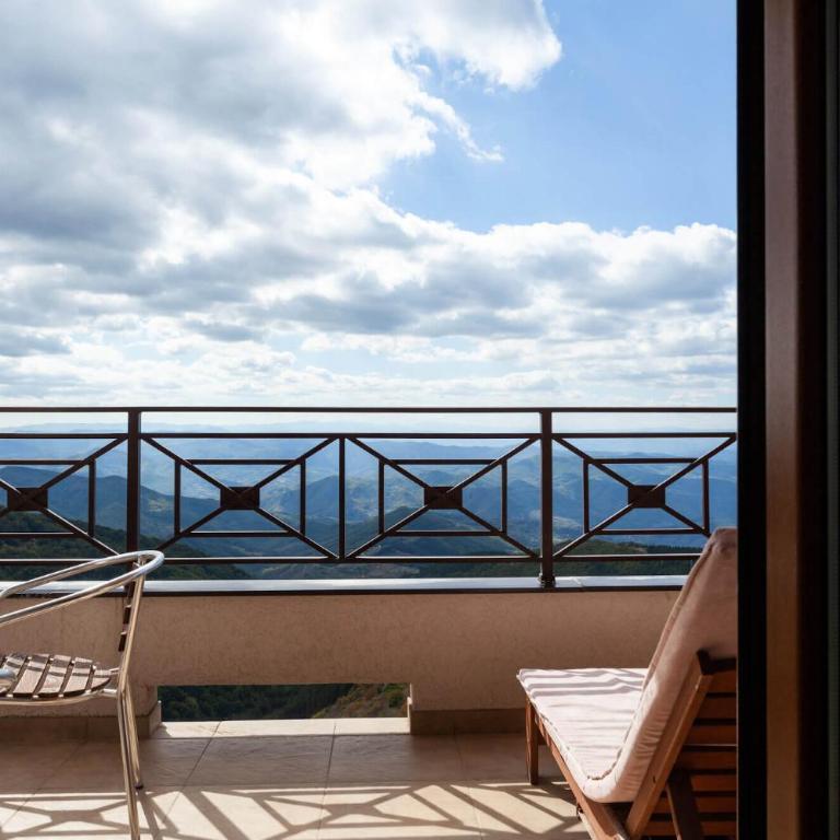 Milmari Resort & Spa Suites - Apartment with Mountain View - 9