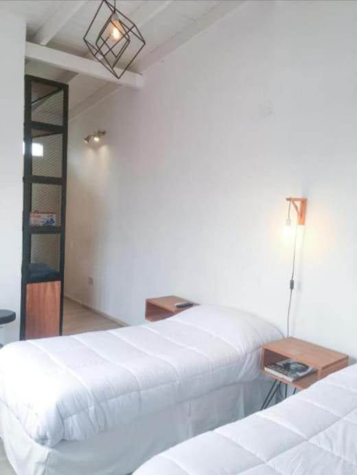 Casa y departamento con pileta Aeropuerto Circunvalacion Kempes Quorum -cambio oficial- - Casa de 3 dormitorios - 14