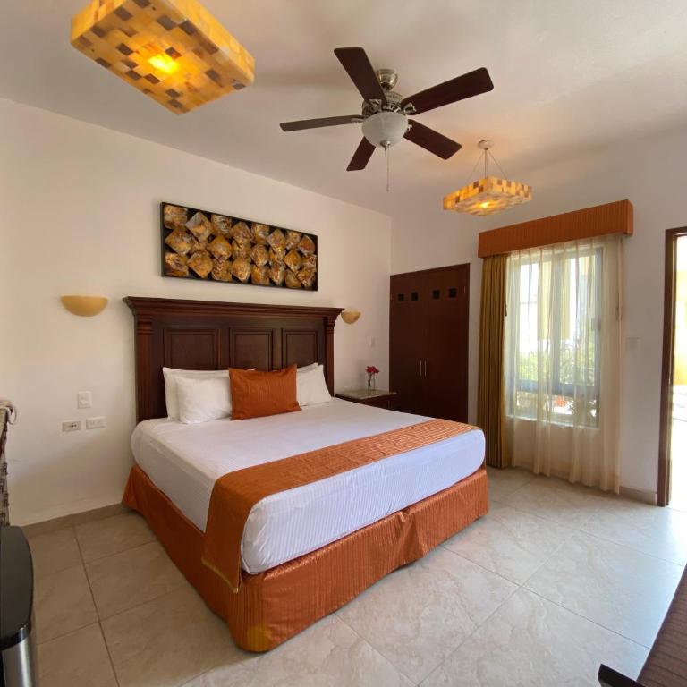 Hotel Las Golondrinas - Deluxe King Room - 19
