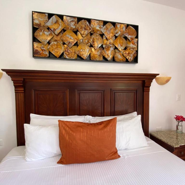 Hotel Las Golondrinas - Deluxe King Room - 17