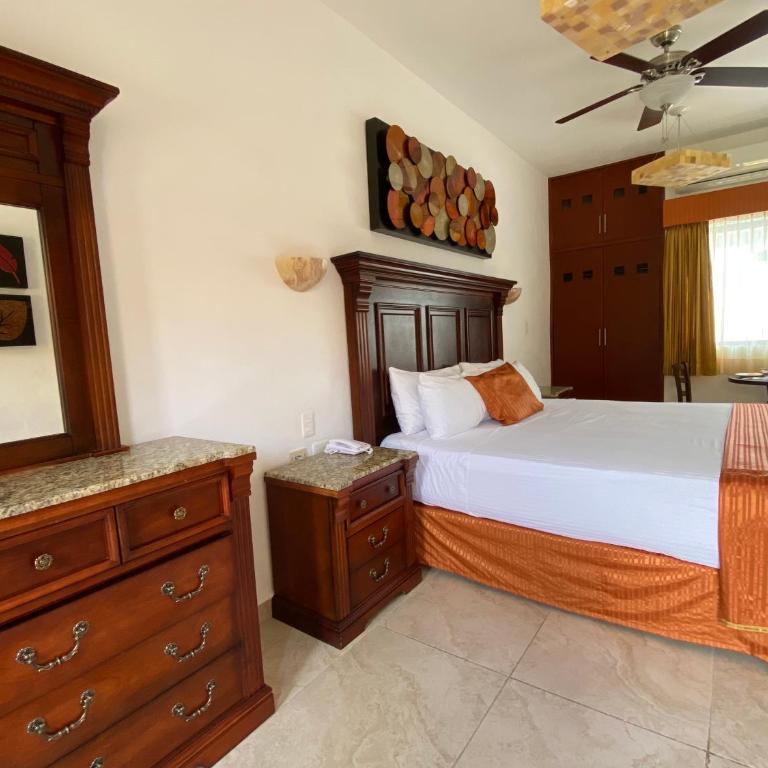 Hotel Las Golondrinas - Deluxe King Room - 30