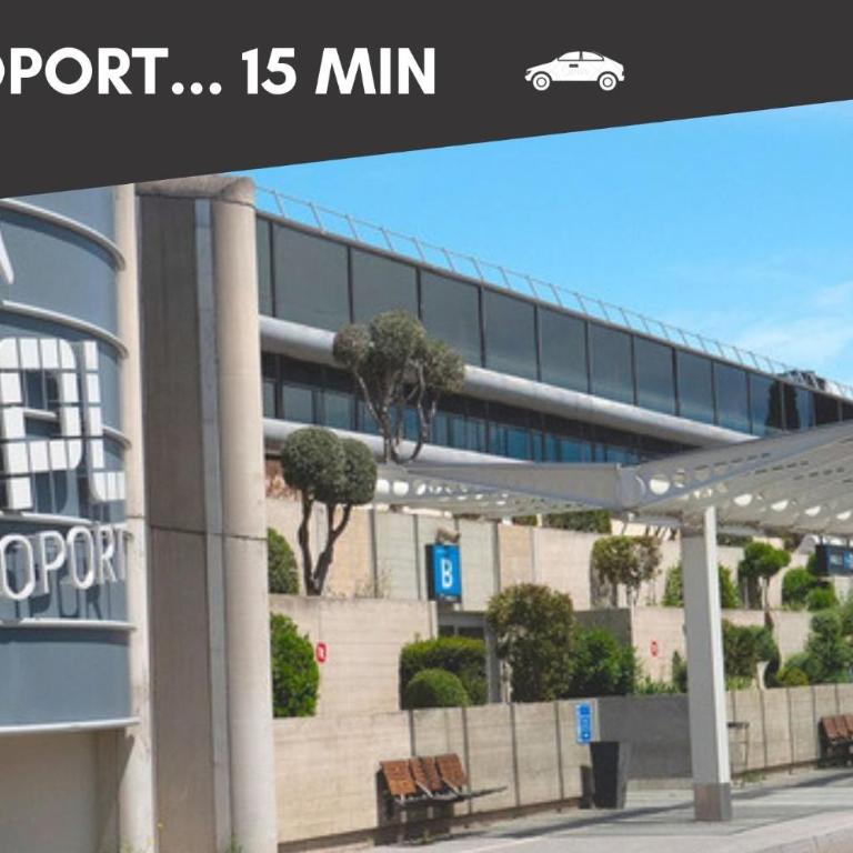 NOUVEAU - Jungle Montpeul - Clim - Wifi fibre - Netflix - 5' du centre et gare - Parking - Loggia - 15' des plages - Two-Bedroom Apartment - 37