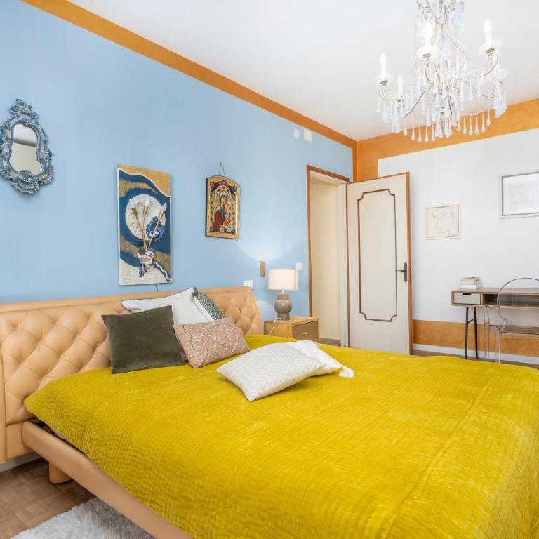GuestHost - Lucilla Home - APT con WiFi nel cuore di Udine - Appartamento con 2 Camere da Letto - 1