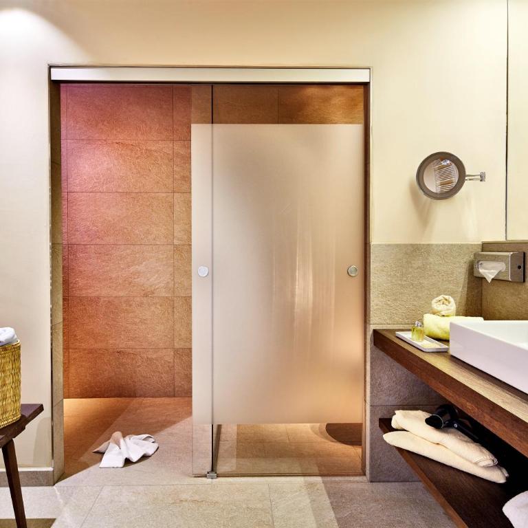 Gut Sonnberghof - Deluxe Doppelzimmer mit Balkon - 4