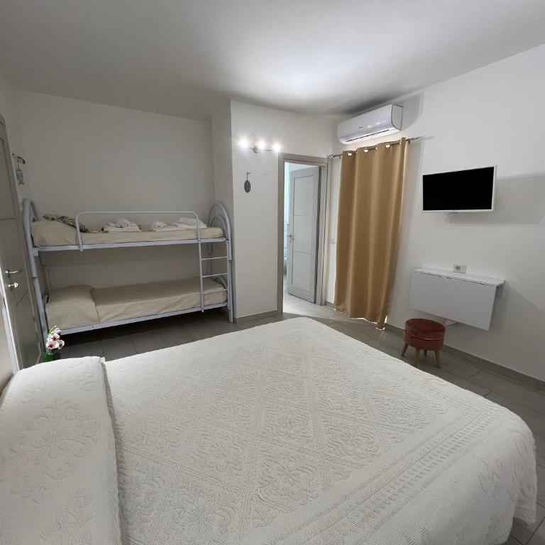 Al Mare da Francesca - Deluxe Quadruple Room with Sea view - 2