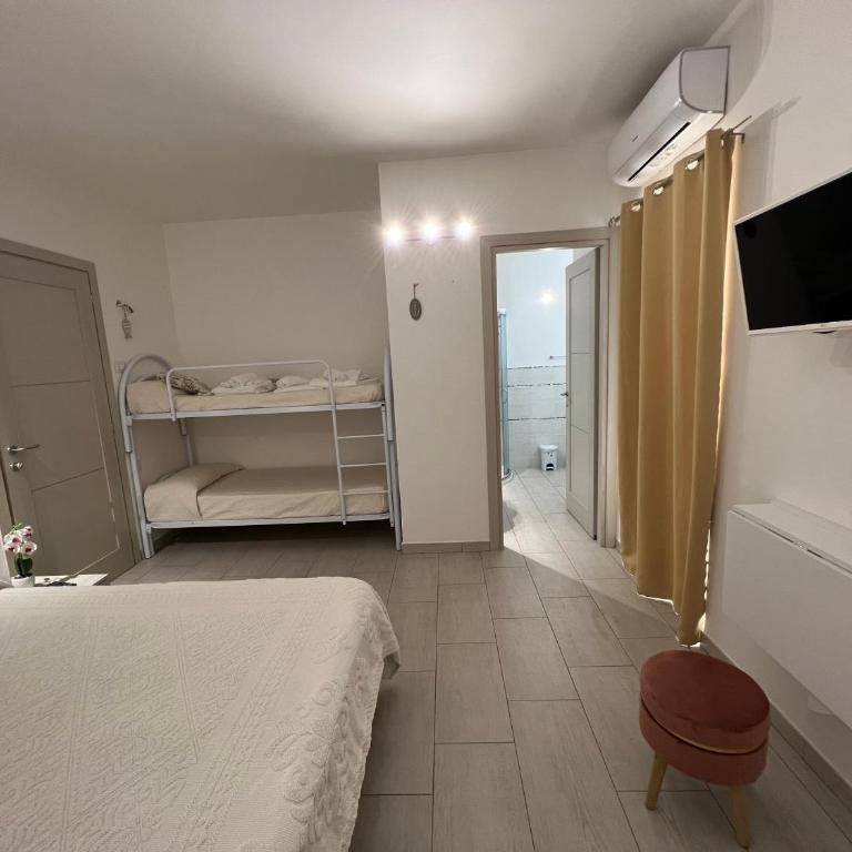 Al Mare da Francesca - Deluxe Quadruple Room with Sea view - 3