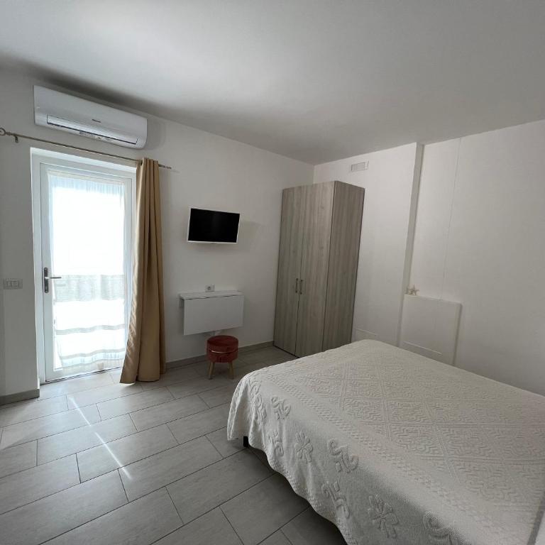 Al Mare da Francesca - Deluxe Quadruple Room with Sea view - 4