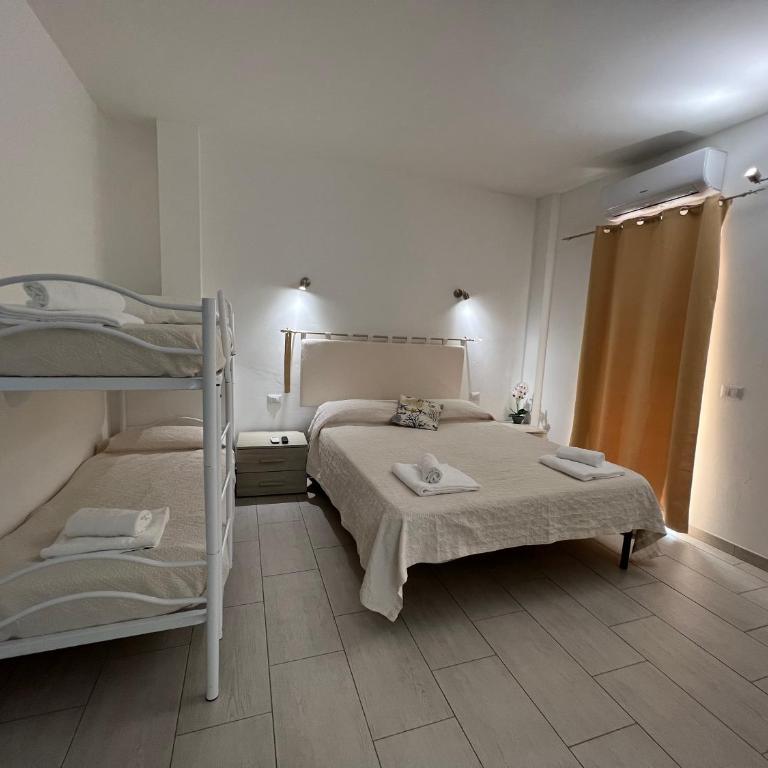 Al Mare da Francesca - Comfort Quadruple Room with Sea view - 3