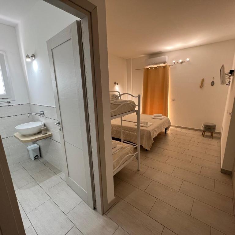 Al Mare da Francesca - Comfort Quadruple Room with Sea view - 7