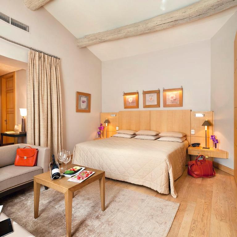 Bastide Saint Antoine - Relais & Châteaux - Chambre Deluxe Double ou Lits Jumeaux - 5