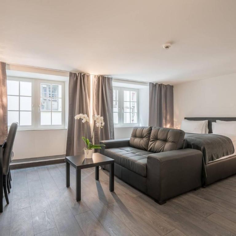 KoBi Boutique Studios Hirschenplatz - Deluxe Studio mit Doppelbett - 1