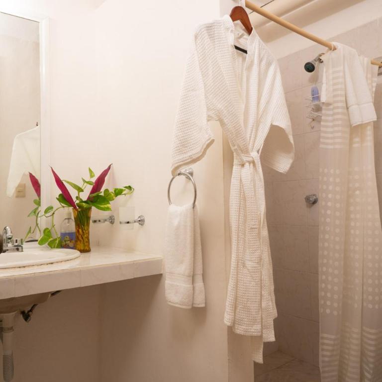 Casa Bonita and villas - Standard Double Room - 9