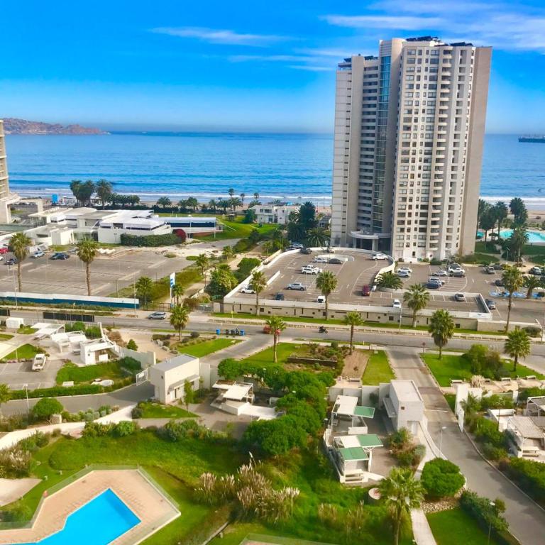 Hermoso Departamento en Playa Peñuelas Coquimbo - Three-Bedroom Apartment - 1