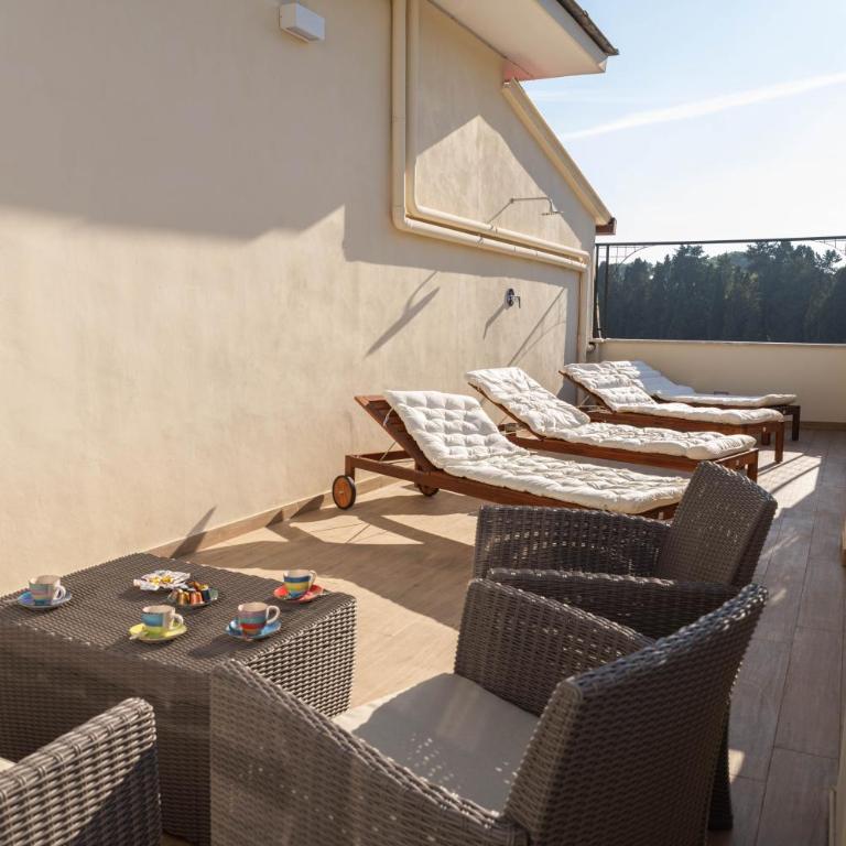 Colosseo brightful Apartment with rooftop - Two-Bedroom Apartment - 4