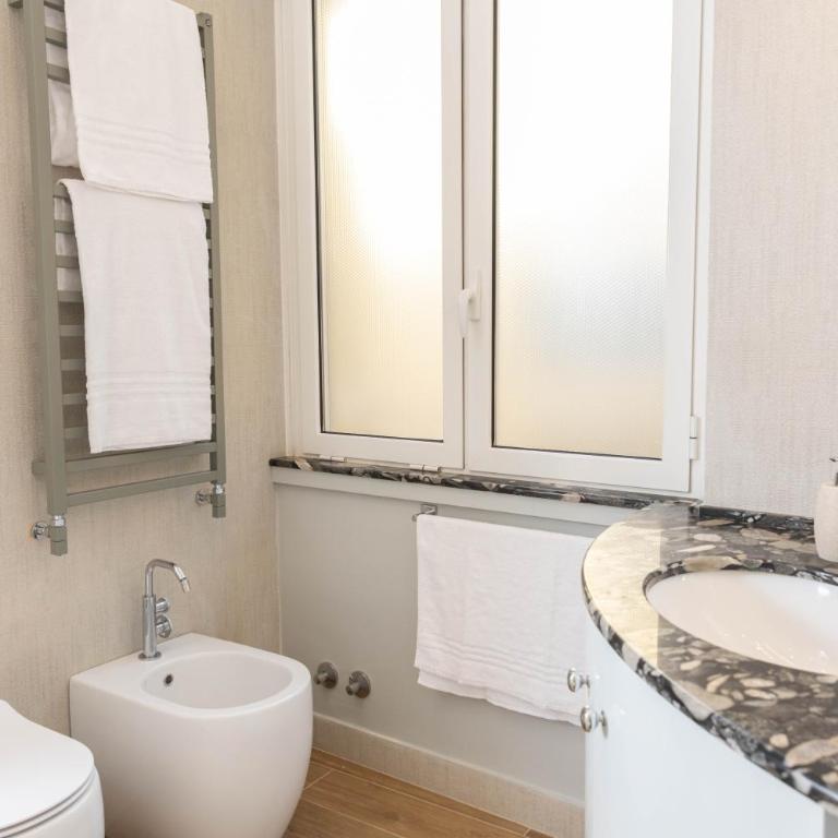Colosseo brightful Apartment with rooftop - Two-Bedroom Apartment - 46