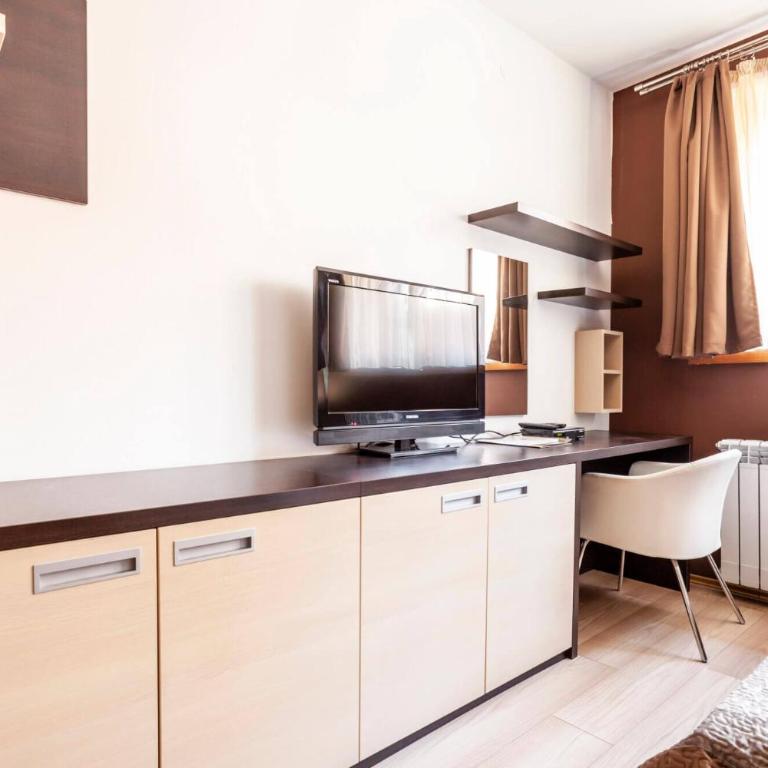 Mountain Lux Zoned - Studio - 17