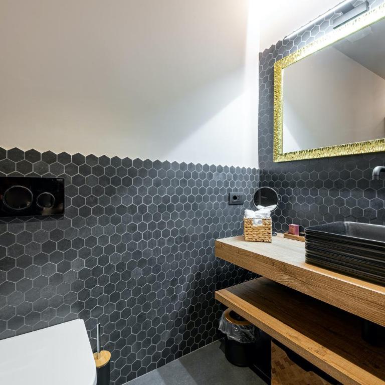 VicomilleSuites Cagliari Adults-Only - Suite Queen con Vista Mare - 4
