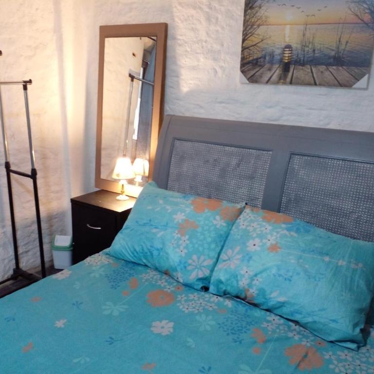 Sarandí Lofts - Basic Triple Room with Shared Bathroom - 2
