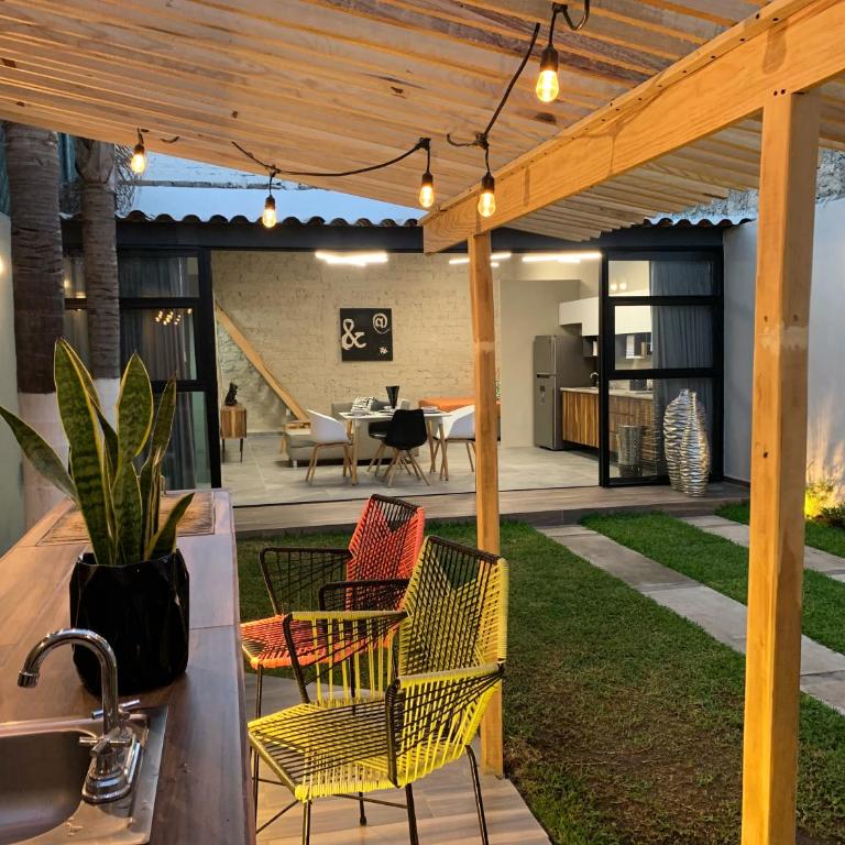 Begonias Loft a 5 Min Del Auditorio Telmex - Vacation Home - 1