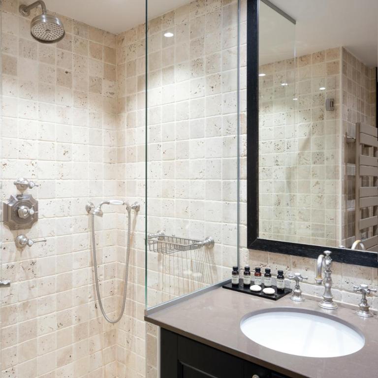 Hotel Saint-Louis Marais - Chambre Double ou Lits Jumeaux Supérieure - 1