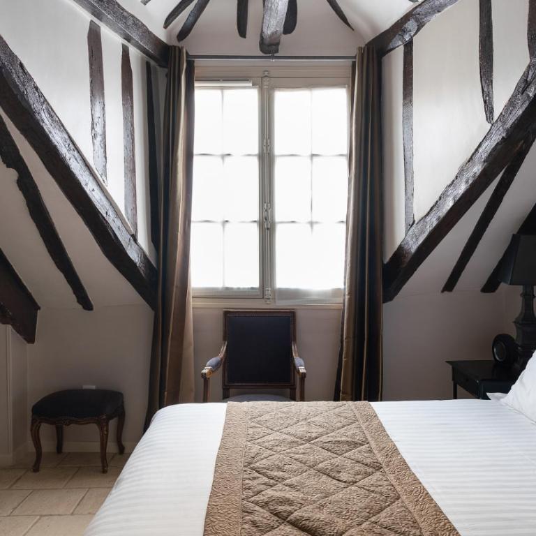 Hotel Saint-Louis Marais - Chambre Double ou Lits Jumeaux de Luxe - Dernier Étage - 4