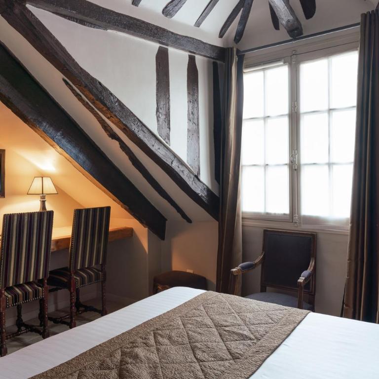 Hotel Saint-Louis Marais - Chambre Double ou Lits Jumeaux de Luxe - Dernier Étage - 2