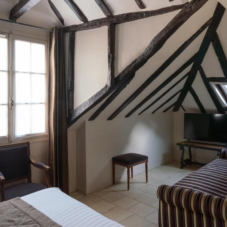 Hotel Saint-Louis Marais - Chambre Quadruple - Dernier Étage - 2