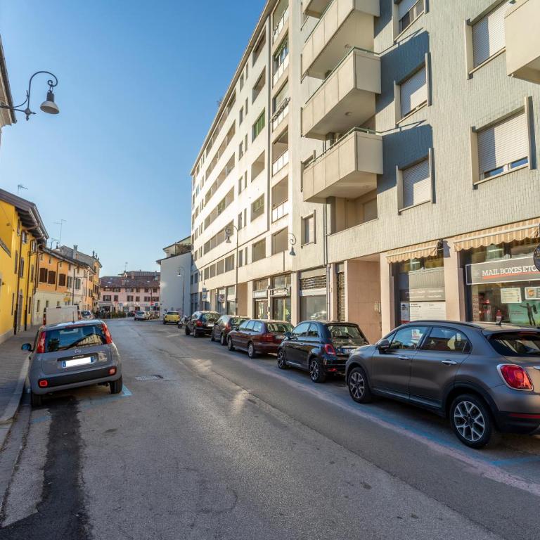 GuestHost - Lucilla Home - APT con WiFi nel cuore di Udine - Appartamento con 2 Camere da Letto - 23