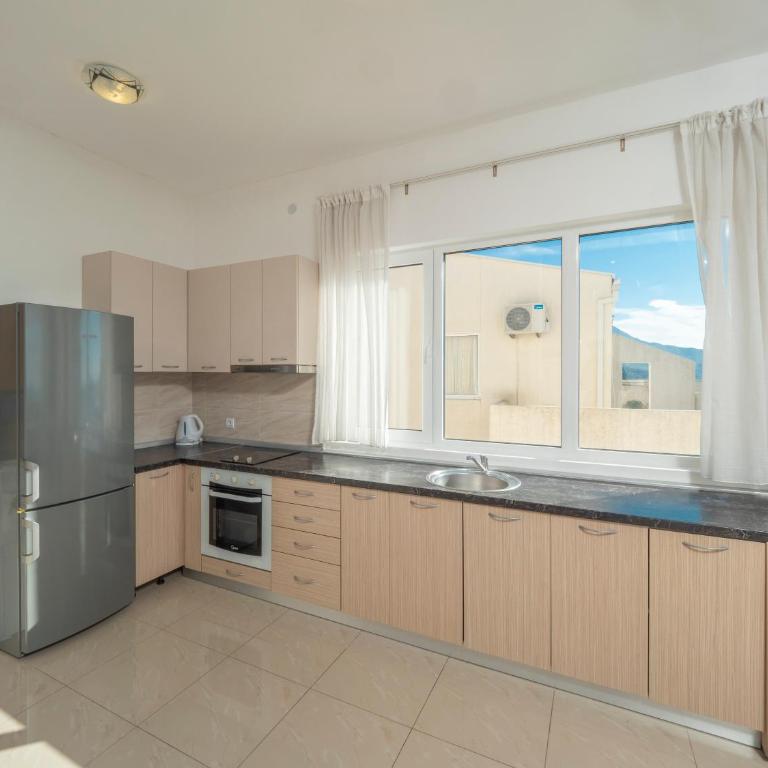 Berg Apartments - Two-Bedroom Apartment with Terrace and Sea View - 29