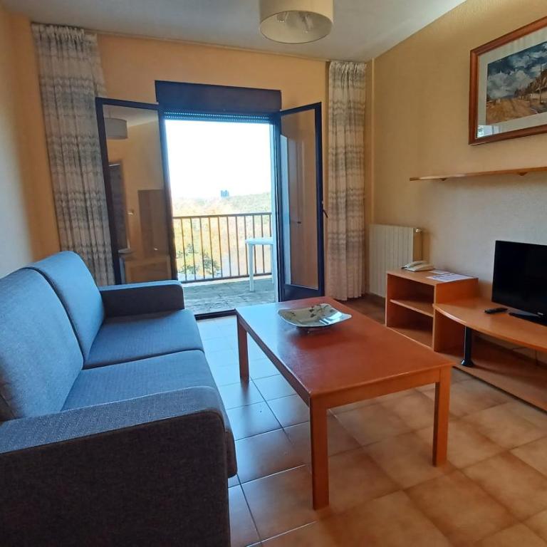 Apartamentos Baños de Ledesma - Two-Bedroom Apartment - 4