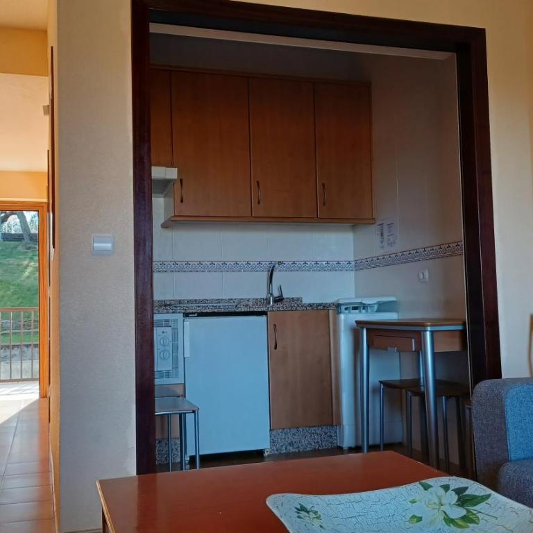 Apartamentos Baños de Ledesma - Two-Bedroom Apartment - 19