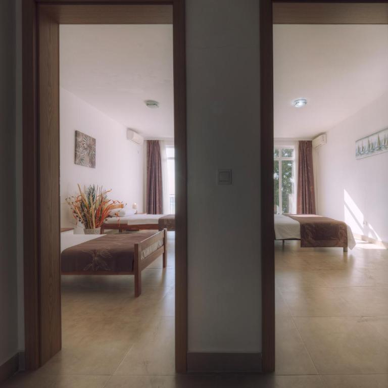 Berg Apartments - Two-Bedroom Apartment with Terrace and Sea View - 45