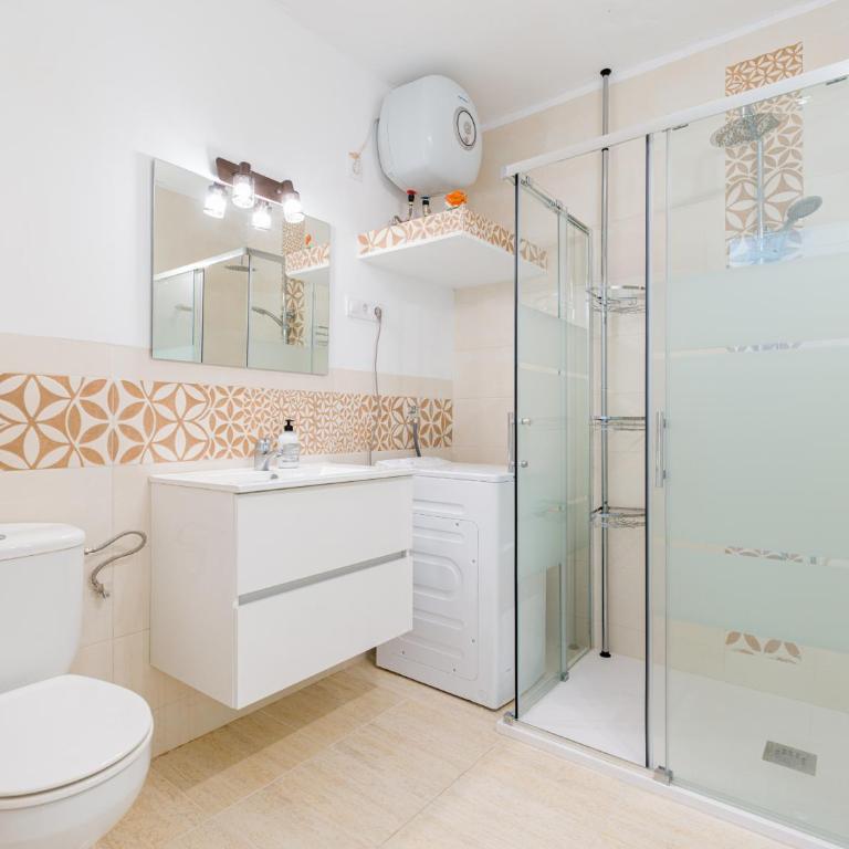 FIRST LINE MOGAN BEACH - Parking free - Apartamento - 16