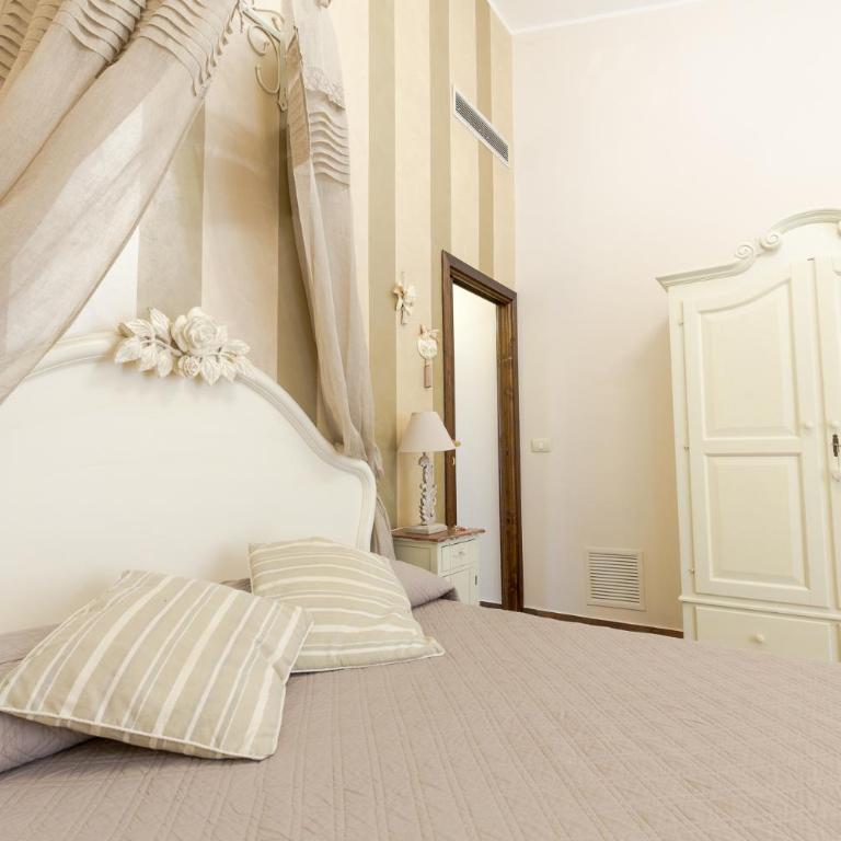 Hotel Villa Calandrino - Camera Matrimoniale con Letto Supplementare - 1