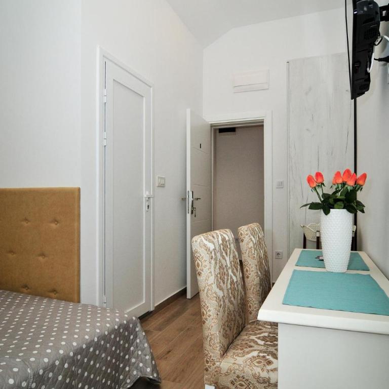 Apartments Villa Stankovic - Dvokrevetna Soba sa Bračnim Krevetom - 2