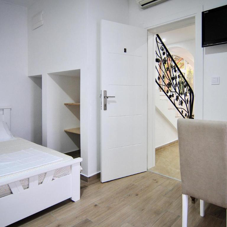 Apartments Villa Stankovic - Trokrevetna Soba - 3